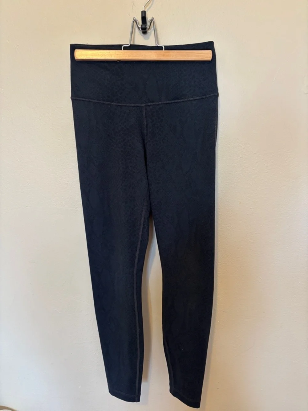 lululemon athletica Black Textured High-Rise Leggings